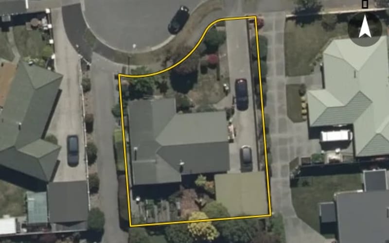 3 Amos Place