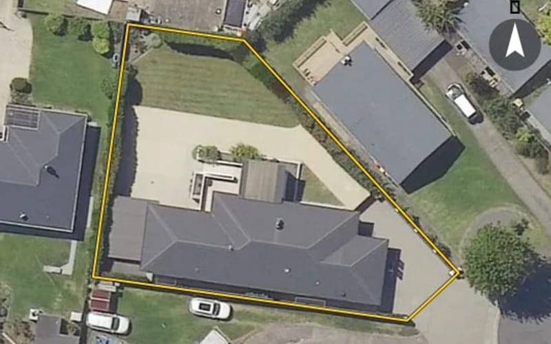 21 Oriana Crescent