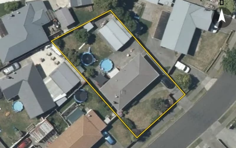24 Merton Crescent