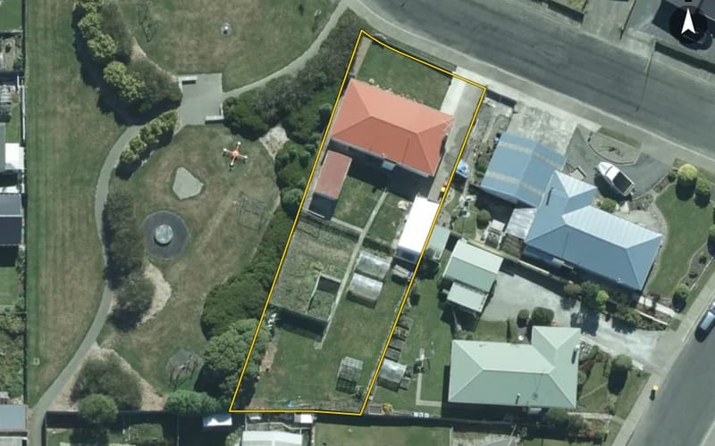 10 Arundel Crescent