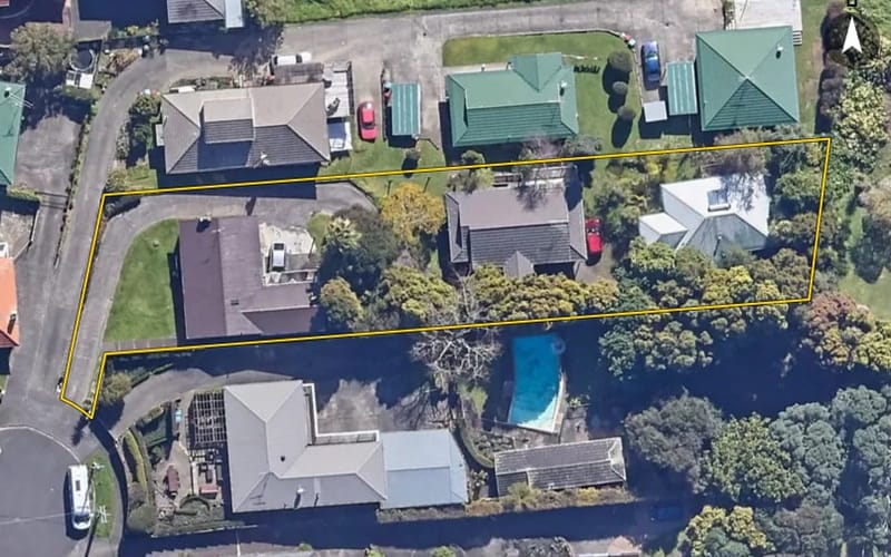 10 Locke Avenue
