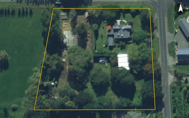 84 Lochiel Branxholme Road