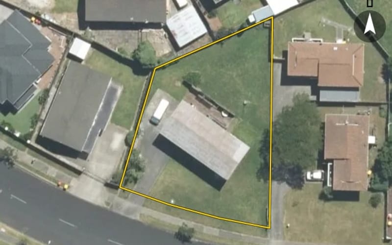 16 Charntay Avenue