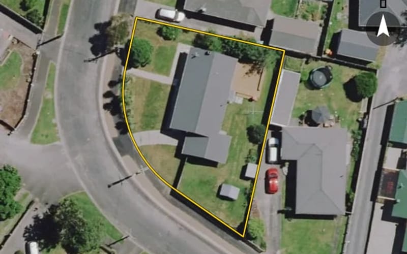 6 Panair Crescent