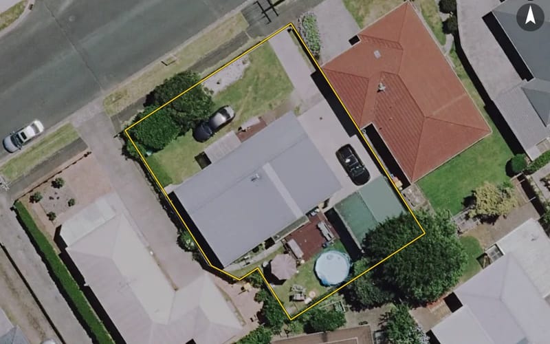 12 Hilton Road