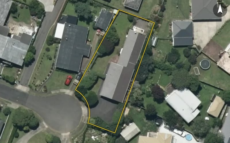 6 Woodstock Crescent