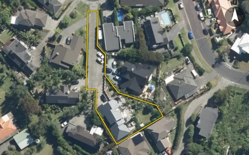 8 Amber Glen