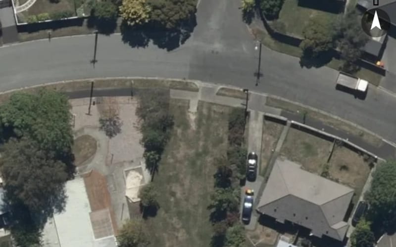 31 Pitcairn Crescent