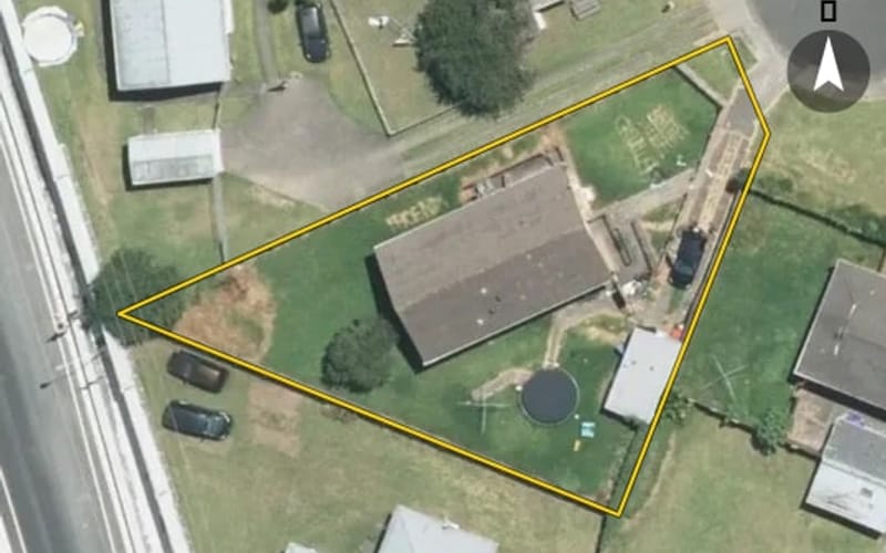 2 Dumas Place
