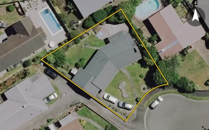 12 Lysander Place