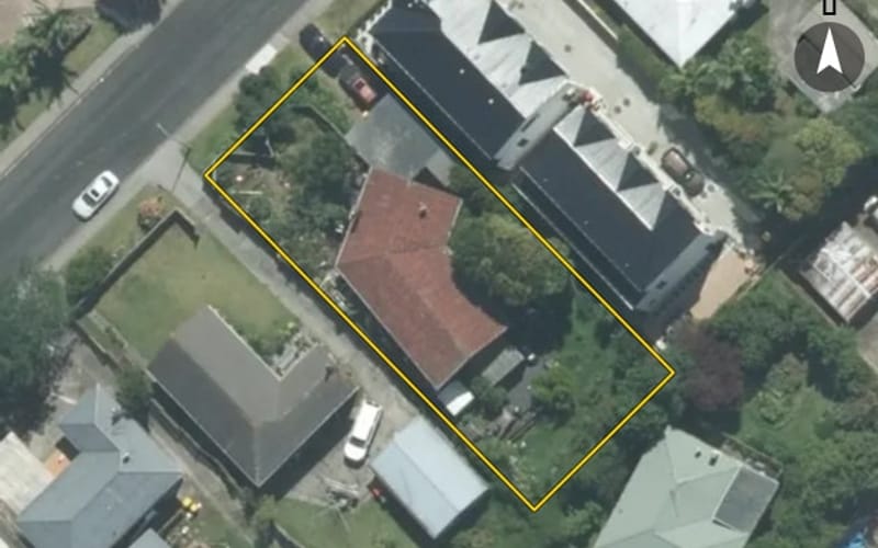 15 Bruce Road
