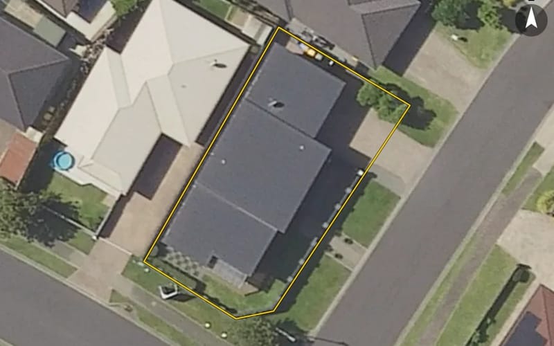 1 Fender Close