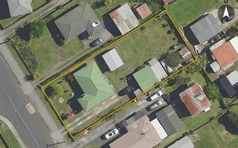 21 Thomas Crescent