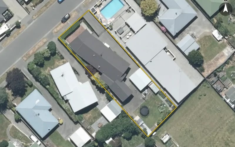 16 Reid Crescent
