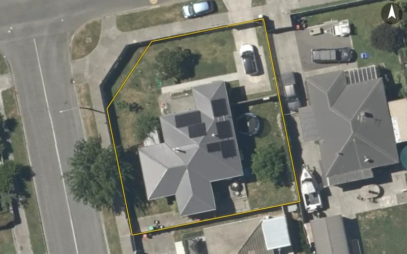 2 Savage Crescent