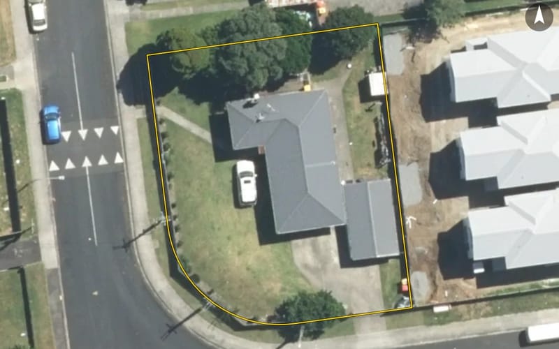 8 Royal Arch Place
