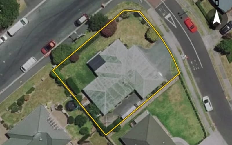 2 Mews Place