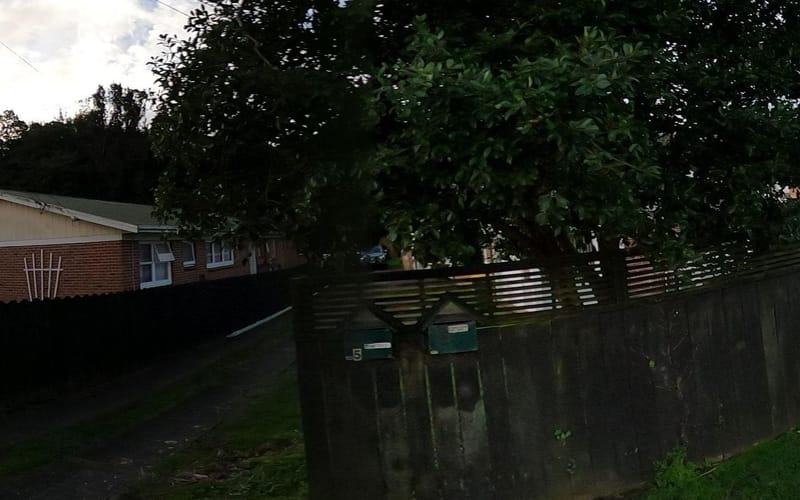 2/15 Rosehill Drive