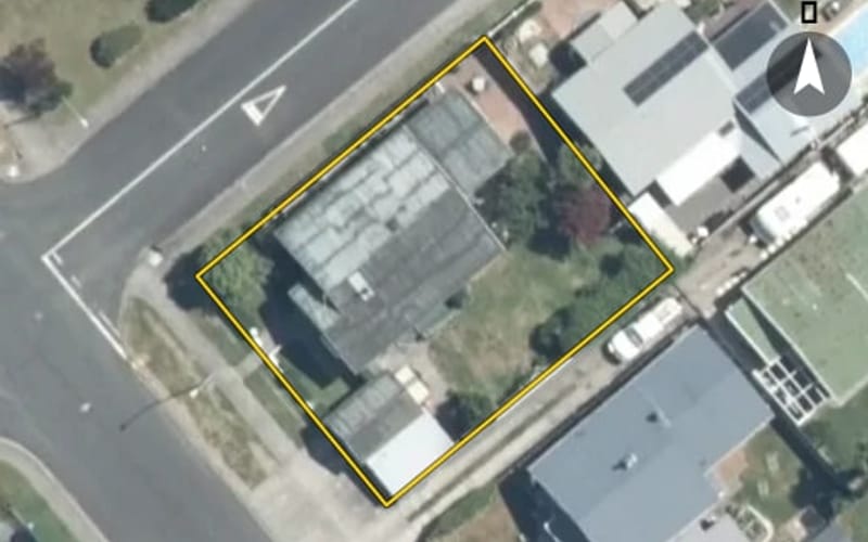 623 Avenue Road West