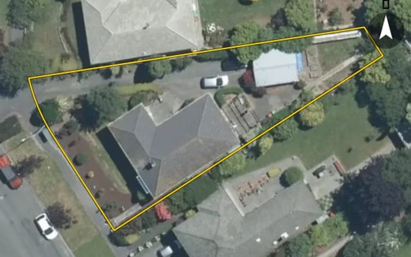 37 Hill View Crescent