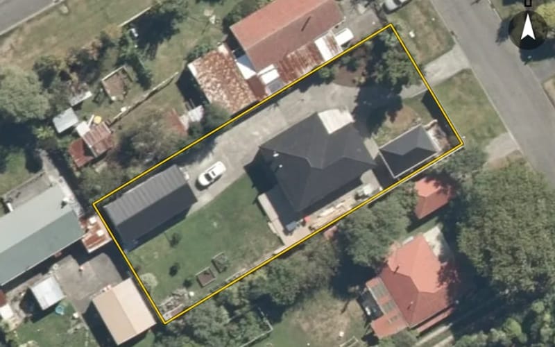 24 MacLaren Street