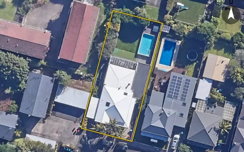 17 Taupata Street