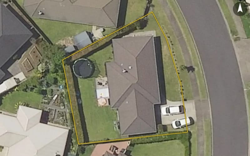 10 Bathurst Crescent