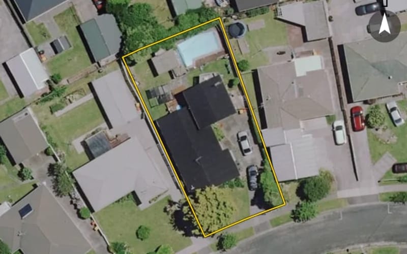 23 De Vere Crescent