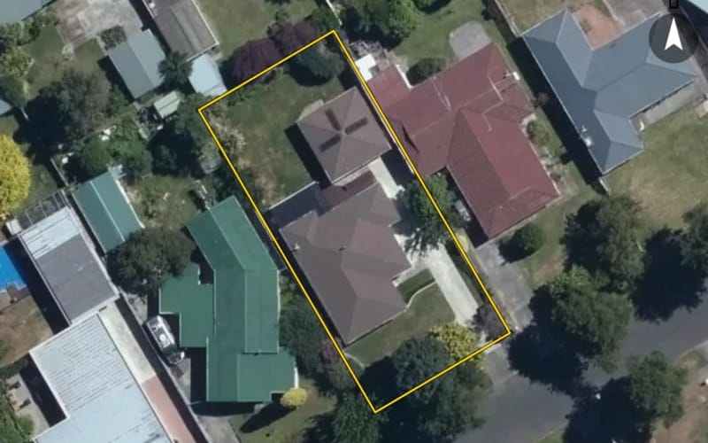 7 Raglan Avenue