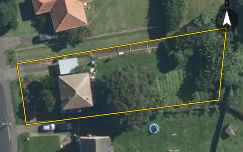 52 Court Crescent