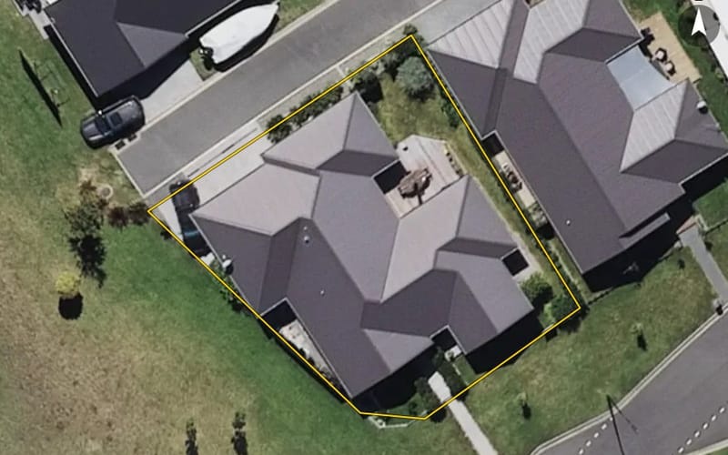 8 Maison Way