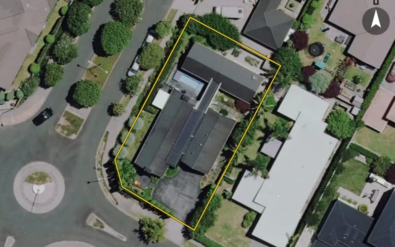 3 Featherstone Drive