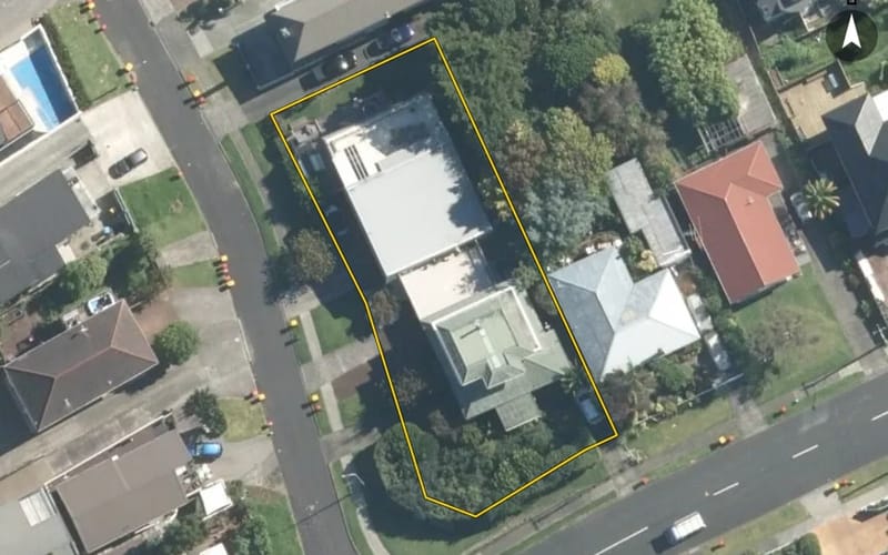 9 Takutai Avenue