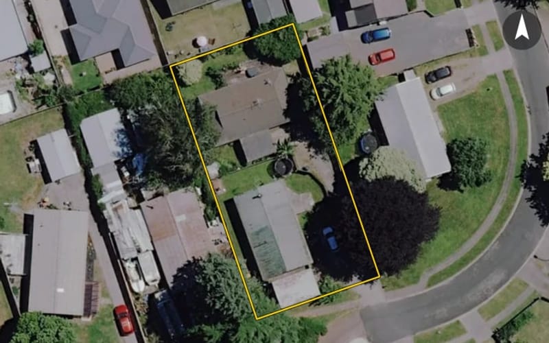 10A Reeves Close