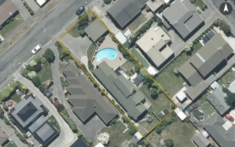 11 Churchill Avenue