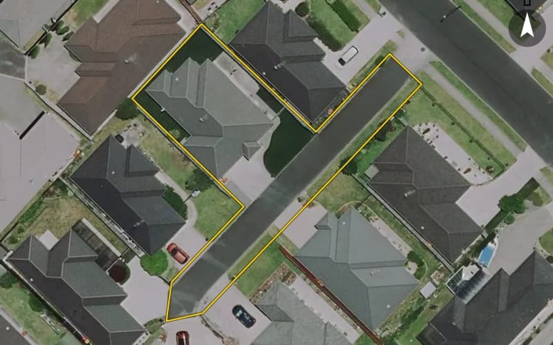 32 Edgeview Crescent