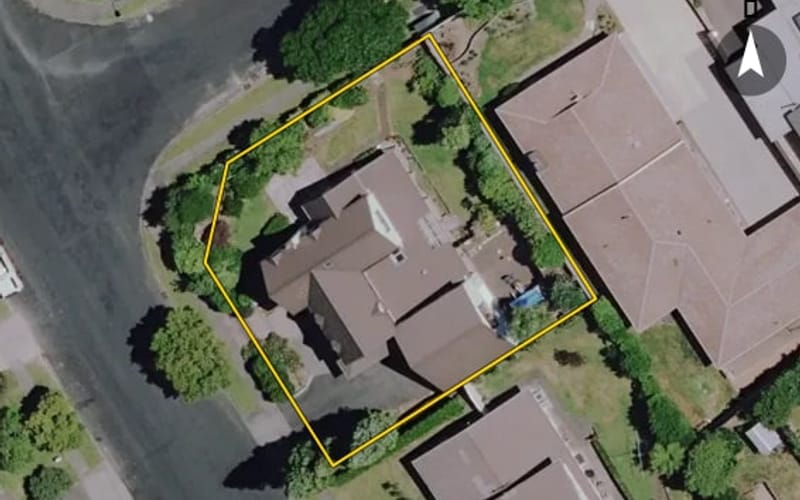 19 McMeekan Avenue