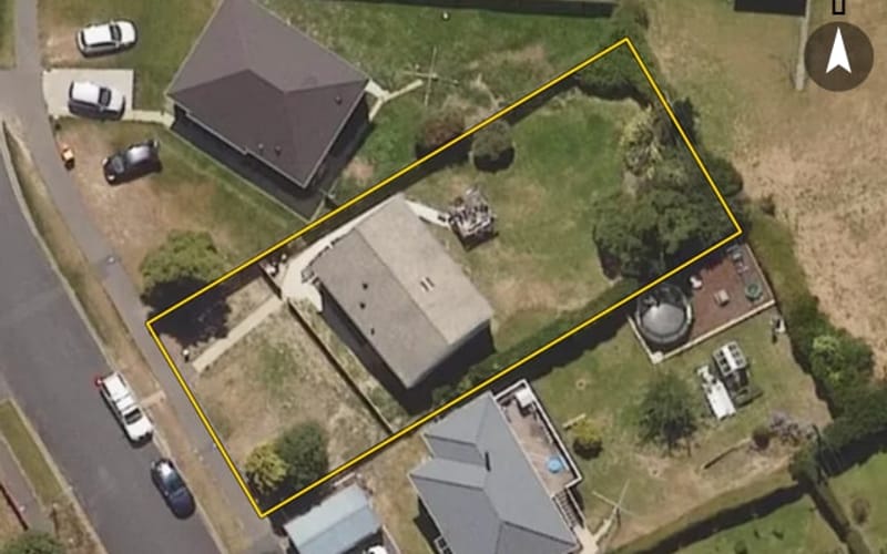 12 Dovecote Avenue