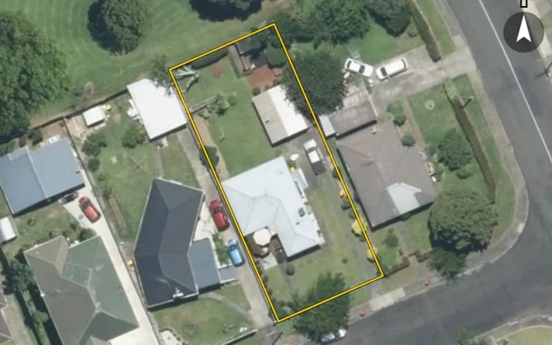 3 Coles Place