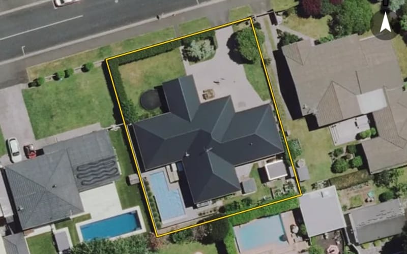 16 Woodstock Road