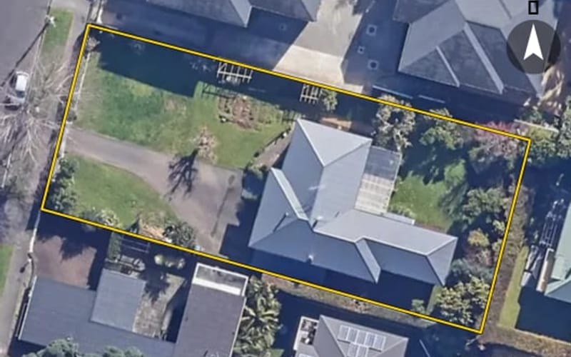 11 Heywood Crescent
