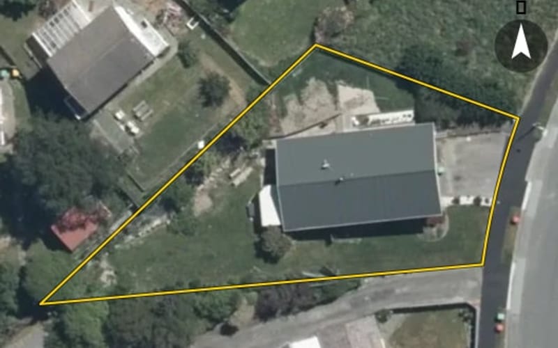 8 Clyde Carr Crescent