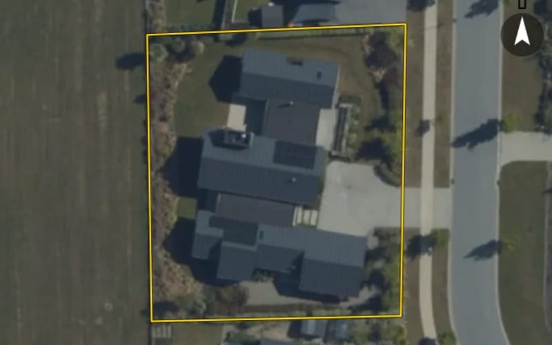 11 Valley Crescent