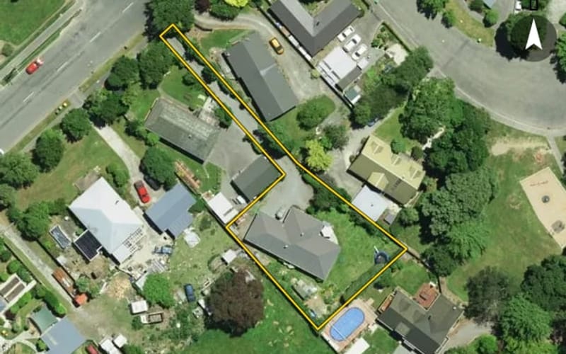18 McLaughlins Road