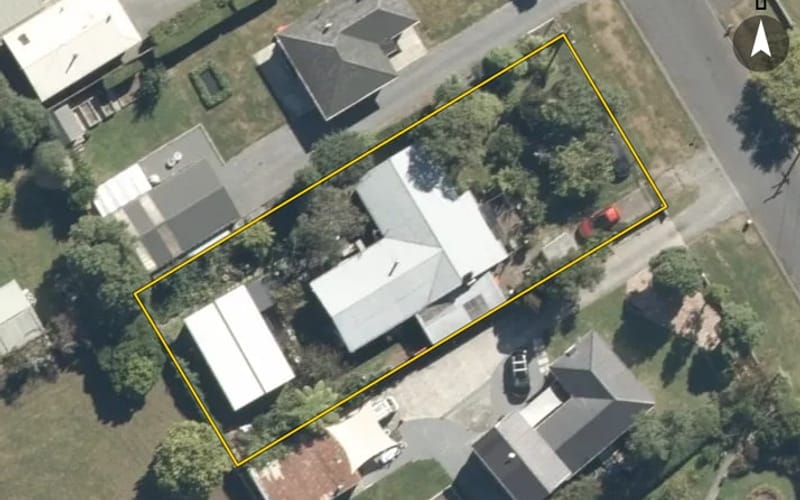 8 MacLaren Street