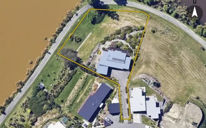 12 Lake View Place