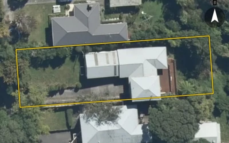 8 Foster Crescent
