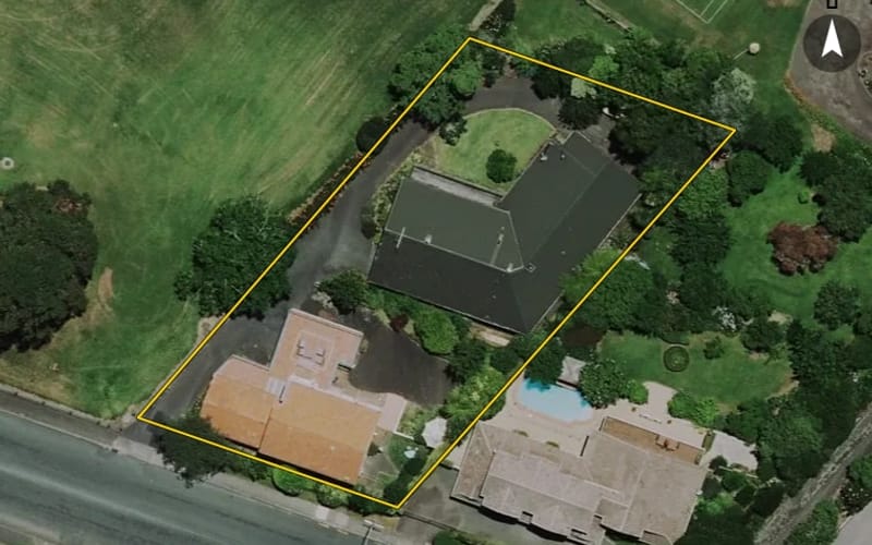154 Lake Crescent