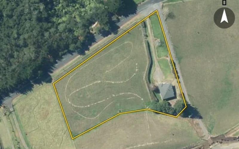 152 Grahams Beach Road