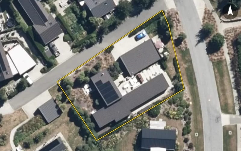 12 Ellesmere Avenue